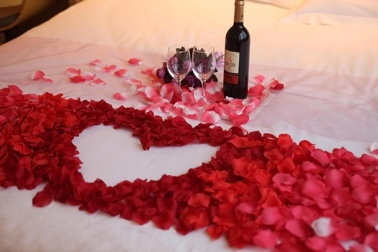 Iu Hotel Shanghai Dongchuan Road Metro Station 외부 사진